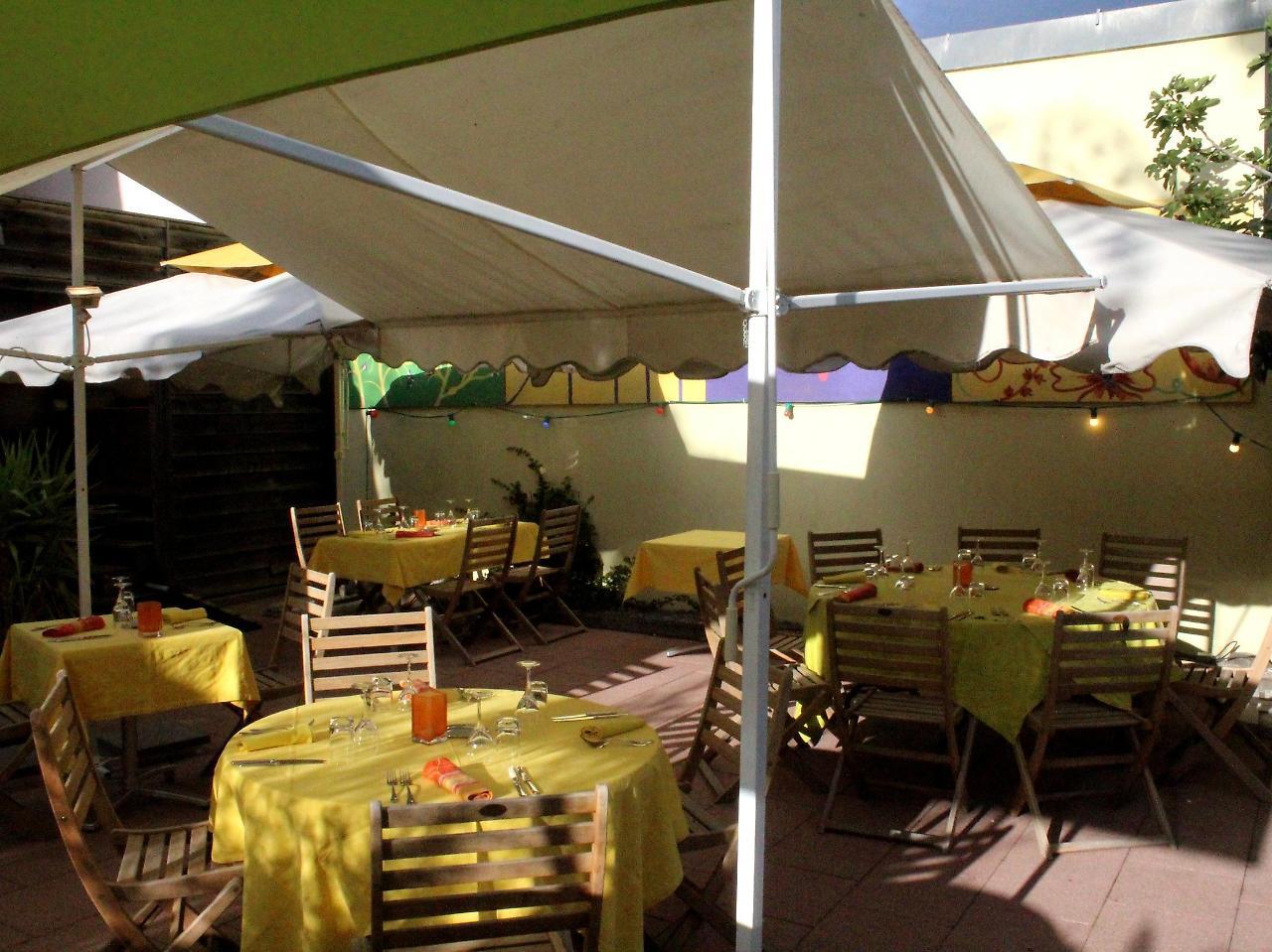 Hotel Restaurant Logis La Palette Wettolsheim Exterior foto